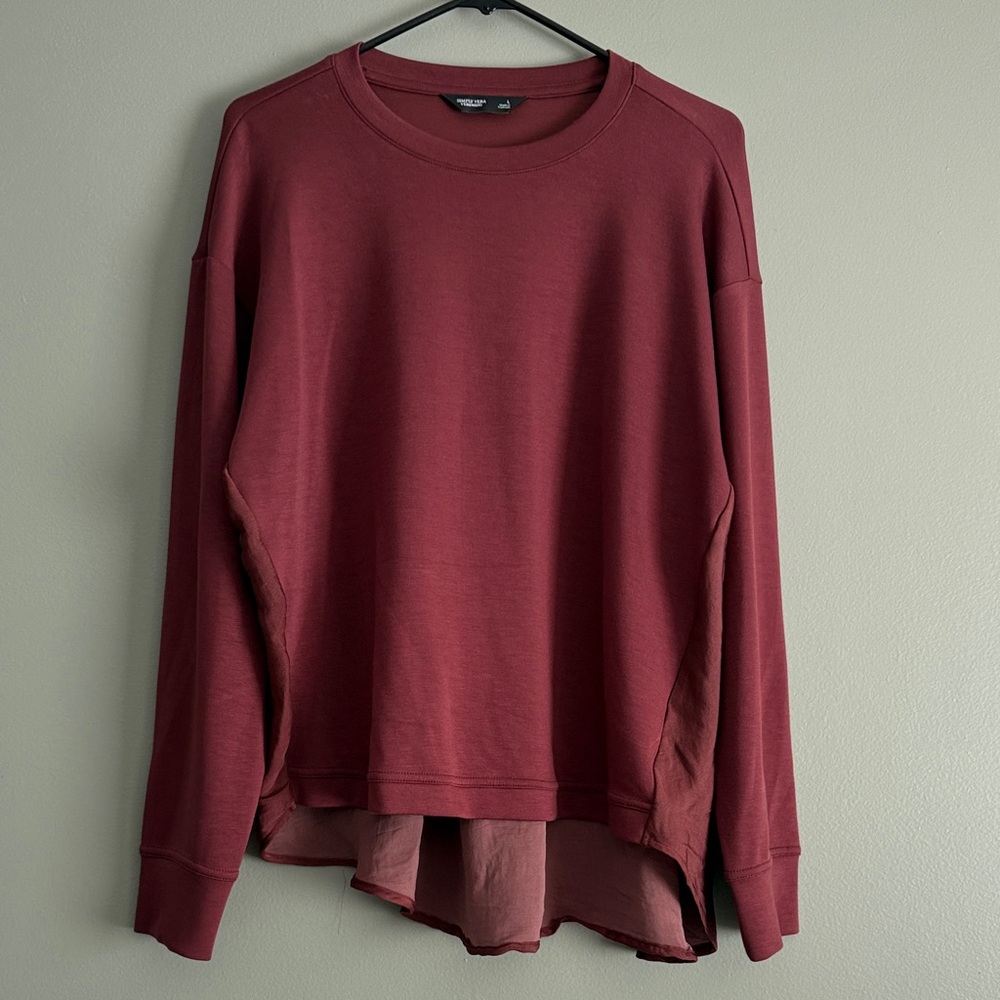 Simply Vera Vera Wang Burgundy Blouse